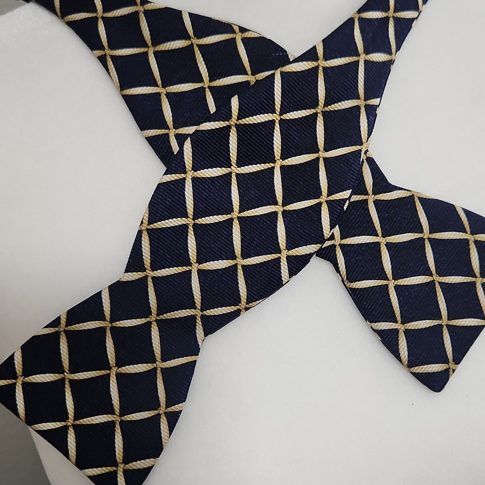 BVLGARI BULGARI MENS PIZZIGONI  Bowtie - Picture 6 of 6